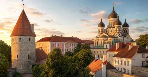 Tallinn Medievale: Castelli, Torri e Piazze