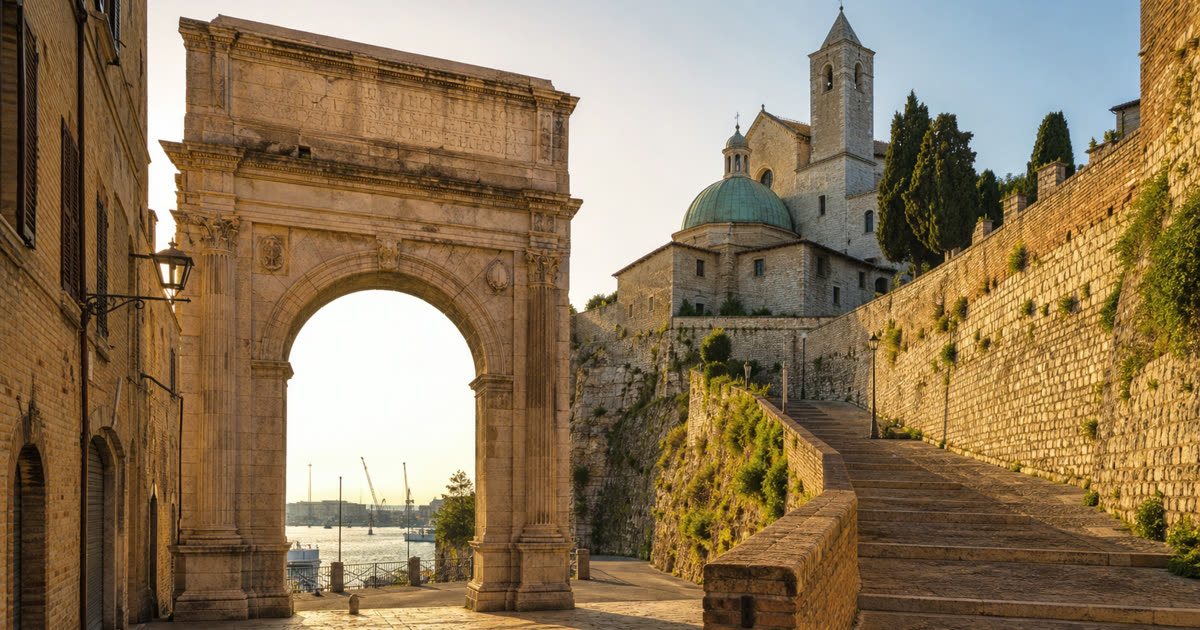 Ancona Antica: tra archi, duomi e teatri